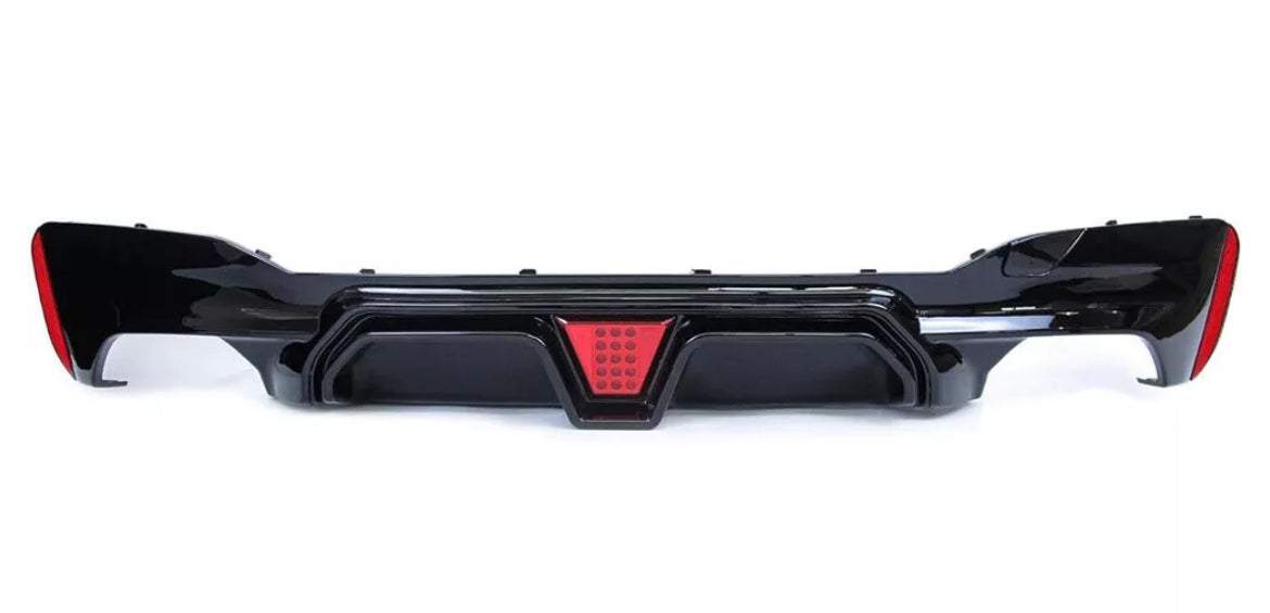 BMW M5 2017+ Diffuser with Third Light